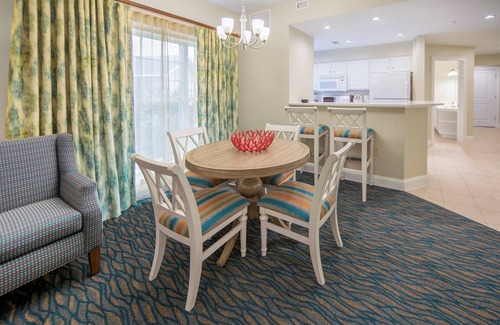 Myrtle Beach Villa | 2 minutos de la playa | Piscina al aire libre con río lento + toboganes gigantes
