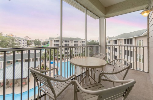 Myrtle Beach Villa | 2 minutos de la playa | Piscina al aire libre con río lento + toboganes gigantes