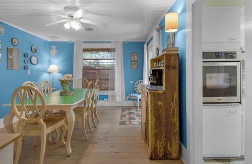 Seagrove Beach Casa | 2 Minutes to the Beach; Close to Seaside, Vintage Cottage in Old Seagrove
