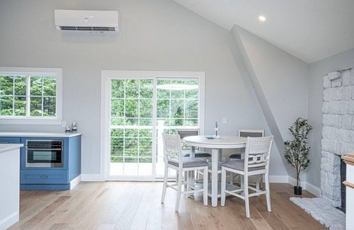 Sandwich Casa | 2 minutes to the beach! Newly renovated family-sized beach home