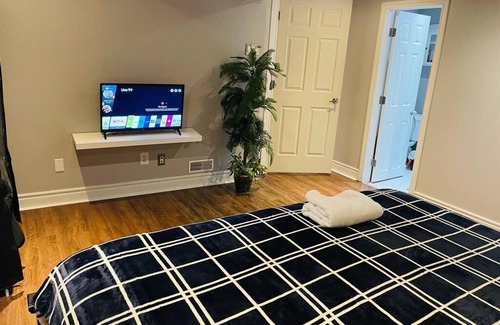 Westminster Apartamento | 2 minutes to the mall, home away from home, cool neighborhood parks, restaurant.