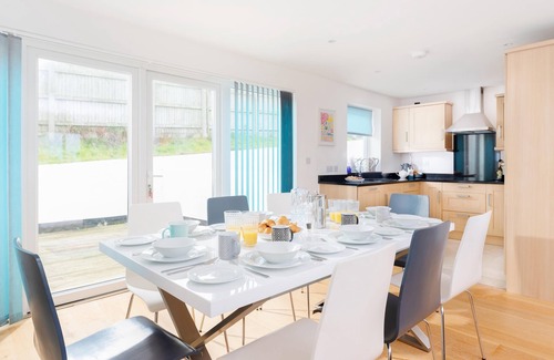 Lusty Glaze Chalet De Esquí | 2 minutes walk from 2 fabulous beaches
