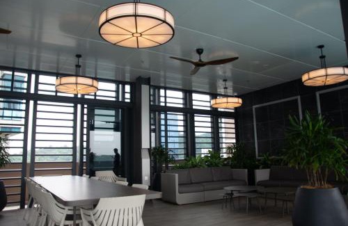 Sungai Penchala Apartamento | 2 Mossaz skypool 5mins to 1U&Ikea at Empire City by Light House