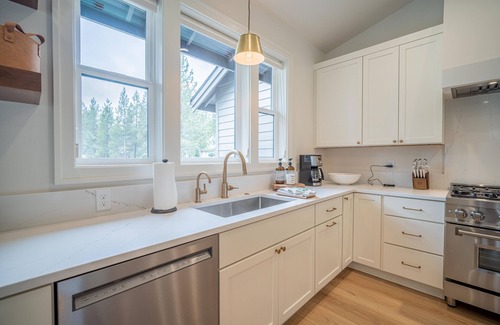 Deer Park Casa | 2 Mt. Adams Lane | 4BD / 4.5BA, Sleeps 10