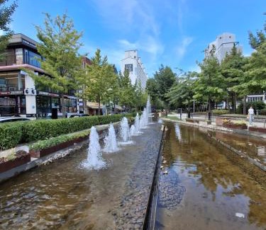 Sinchon-dong Apartamento | #2 NEW open 신축건물 엘리베이터 짐보관 홍대입구역 도보5분 마포구 쇼핑