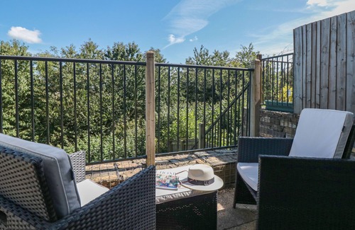 Salcombe Cabaña | 2 Orchard Drive