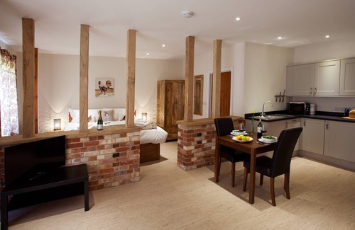 Halesworth Casa | Escapada de lujo para 2 personas al campo con vistas al atardecer