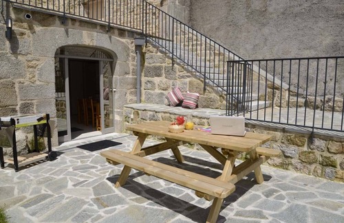 Albaret-le-Comtal Casa | LZG041A - Gîtes de France 2 épis 2 pers à Albaret