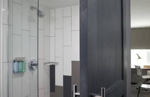 Turtle Bay Complejo | 2 Pet-friendly Units w/ Kitchen! Minutes to MoMA and Central Park Zoo!