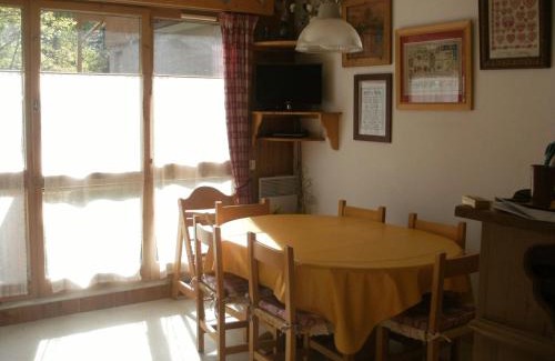 Valloire Apartamento | 2 pièces cabine 6 pers, balcon, garage à Valloire - FR-1-263-107