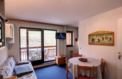 Les Bruyeres Apartamento | 2 pièces cabine cosy 4 pers, pied des pistes, parking gratuit, Les Menuires - FR-1-178-369
