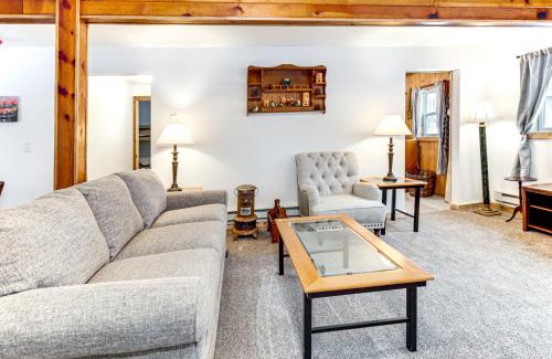 Laurium Casa | 2 Ponds and Trail Access Peaceful Cabin in Calumet!