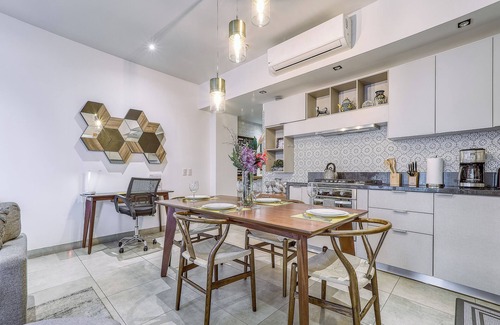 Emiliano Zapata Condominio | 2 Pools & Gym w/Workspace | Romantic Zone 1BR