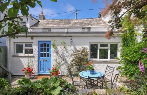 Rock Casa | 2 Porthilly Cottages