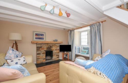 Rock Casa | 2 Porthilly Cottages