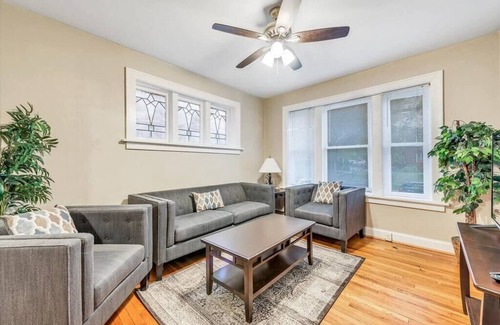 Southwest Garden Casa | 2 private suites, 2 full kitchens - 1st floor