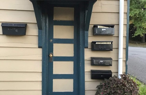 Balmville Apartamento | #2, Quaint Private Apartment in Historic Building