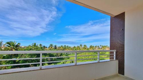 Porto das Dunas Apartamento | 2 QUARTOS em CONDOMÍNIO TRANQUILO com PISCINA Estacionamento coberto – PARQUINHO para CRIANCAS - Cozinha Completa, VENTILADO, nascente, AR CONDICIONADO – 800m da praia do PORTO DAS DUNAS e BEACH PARQUE - Ceará
