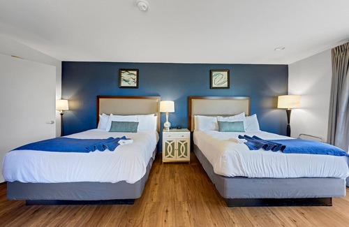 Bodega Bay Casa | 2 Queen ADA Room for family