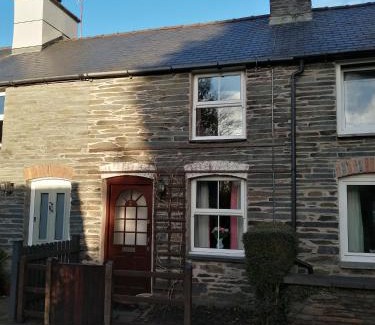 Cwrt Casa | 2 Rhys Terrace
