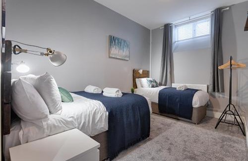 Llanelli Apartamento | 2 RM Studio, Smart Tv's, close to all amenities