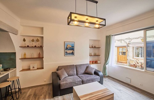 Saint-Jeannet Apartamento | 2-room apartment in the heart of the old village opposite the restaurant