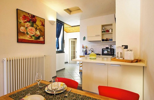 Gonte Apartamento | 2-habitación balcón de un apartamento imitación de C n tranquila y soleada