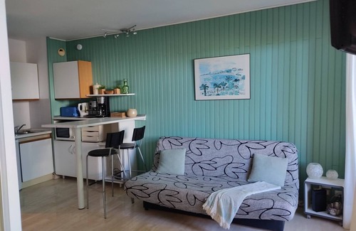 Fabron Condominio | 2-room apartment with terrace 200m from the beach