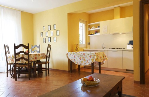 Intra Casa | 2 dormitorios con terraza privada y jardín en una zona tranquila y soleada