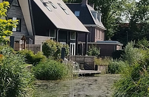 Slotervaart Apartamento | Estudio de 2 habitaciones con baño en villa urbana con estacionamiento privado gratuito