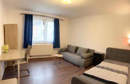 Buchholz Apartamento | 2-Schlafzimmer-Wohnung mit Parkplatz-Balkon-Küche- Garten, Nahe DUS Airport, Messe