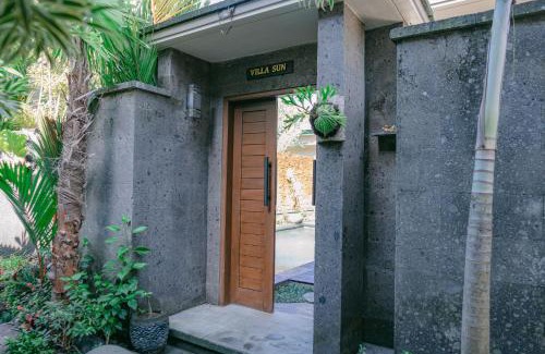 Penestanan Villa | 2 Seasons Villa Sun - Luxury with private pool