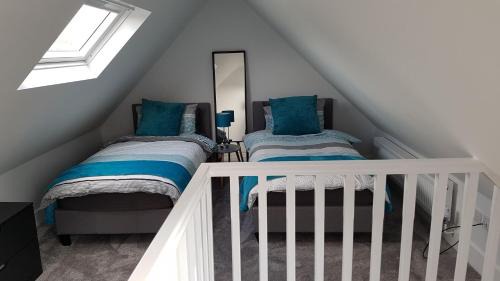 Liverpool Apartamento | 2 Serviced Apartments in Childwall-South Liverpool - Each Apartment Sleeps 6