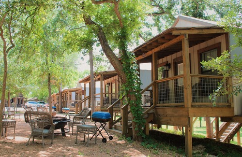 Seguin Cabina | 2 Son's Geronimo - Birdhouse Cabin