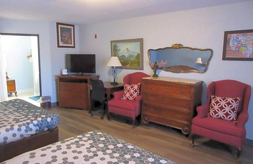 Manitou Springs Hotel | Hotel de 3 estrellas ∙ Econo Lodge Inn & Suites