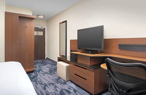 Linthicum Heights Hotel | Hotel de 2 estrellas ∙ Fairfield Inn & Suites Baltimore BWI Airport