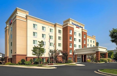 Linthicum Heights Hotel | Hotel de 2 estrellas ∙ Fairfield Inn & Suites Baltimore BWI Airport