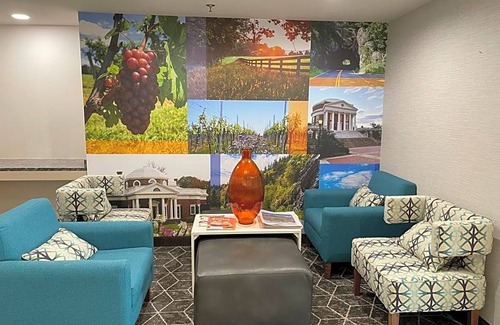 Charlottesville Hotel | Hotel de 3 estrellas ∙ Clarion Pointe Charlottesville