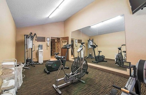 Cortland Hotel | Hotel de 3 estrellas ∙ Clarion Inn & Suites - University Area