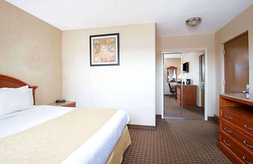 Copiague Hotel | Hotel de 2 estrellas ∙ Days Inn by Wyndham Long Island/Copiague