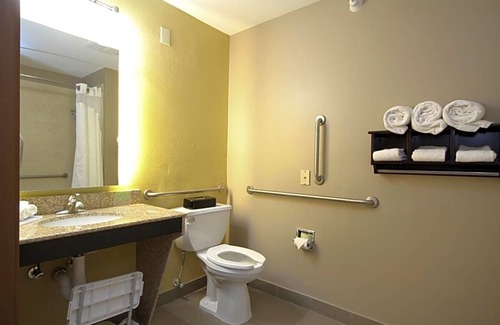 Marshall Hotel | Hotel de 3 estrellas ∙ Holiday Inn Express Marshall, an IHG Hotel