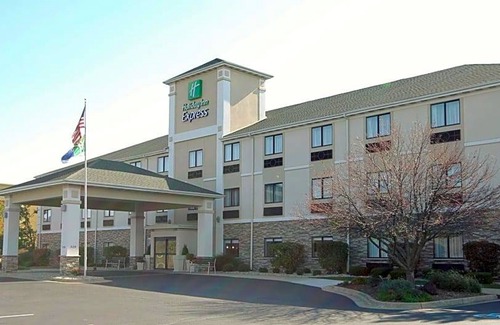 Marshall Hotel | Hotel de 3 estrellas ∙ Holiday Inn Express Marshall, an IHG Hotel
