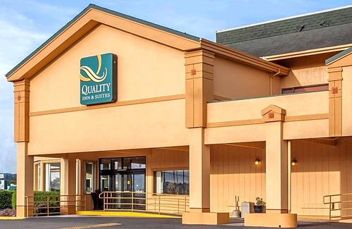 North Bend Hotel | Hotel de 3 estrellas ∙ Quality Inn & Suites at Coos Bay