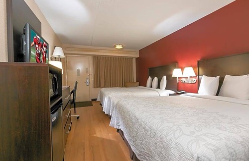 Willowbrook Hotel | Hotel de 3 estrellas ∙ Red Roof Inn PLUS Chicago - Willowbrook