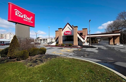 Yorkshire Hotel | Hotel de 2 estrellas ∙ Red Roof Inn and Suites Newark - University
