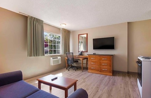 Cedar Hills Hotel | Hotel de 2 estrellas ∙ Rodeway Inn & Suites Hwy 217 & 26 W
