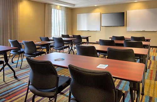 East Syracuse Hotel | Hotel de 2 estrellas ∙ Fairfield Inn & Suites by Marriott Syracuse Carrier Circle