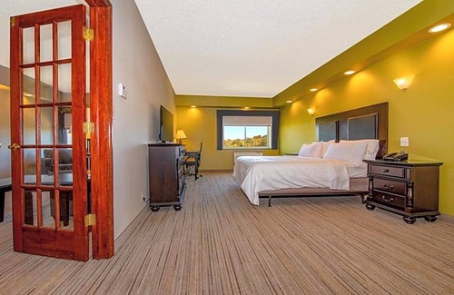 Centereach Hotel | Hotel de 2 estrellas ∙ Holiday Inn Express Stony Brook-Long Island, an IHG Hotel