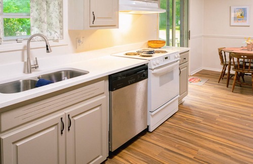 Tupelo Casa | #2 Stay On Elvis Presley Drive- Near downtown and I22
