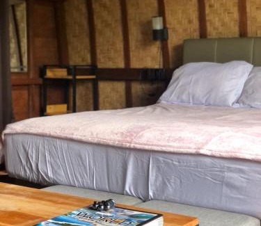 Uluwatu Chalet De Esquí | 2 storey wooden house in the heart of Uluwatu